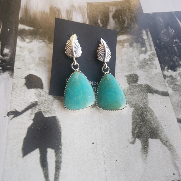 🆕️Turquoise and Silver Native Made Drop Earrings~ So Pretty ~ Fox Turquoise - Picture 6 of 8